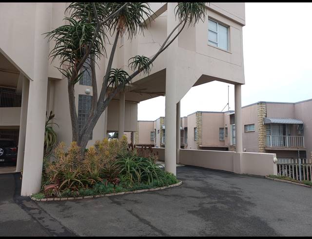 3 BEDROOM APARTMENT FOR SALE IN COMPENSATION BEACH
